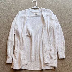 🚨5/$25!!! LOFT Textured White Cardigan
